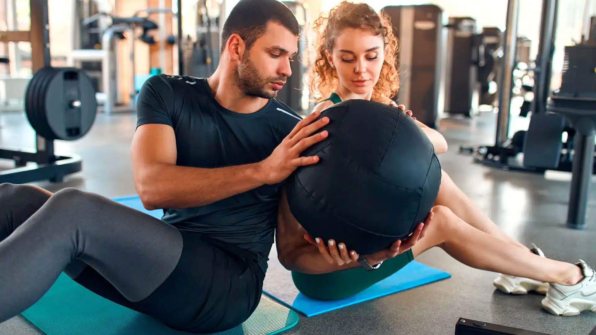 Chiseling vs. Conditioning: Dissecting the Main Distinctions Between Bodybuilding and Fitness